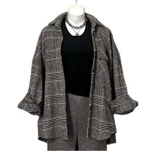 Brown Plaid Neutral Tone Button-down, Lightweight Oversized Shirt Jacket Shacket